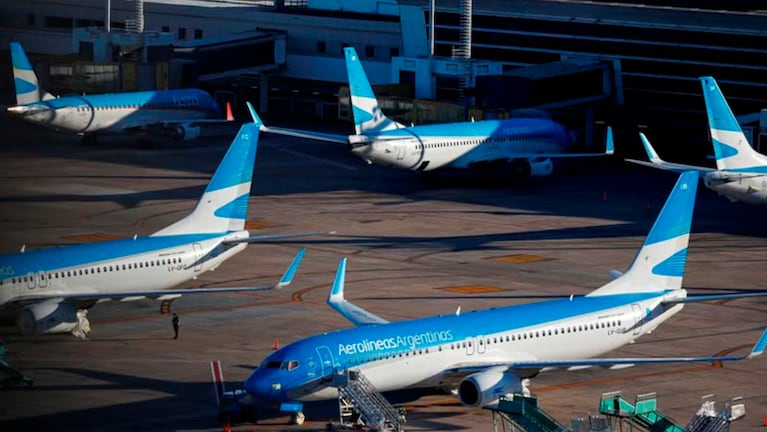 Aerolíneas Argentinas comunicó la decisión para revisar motores de sus aviones.