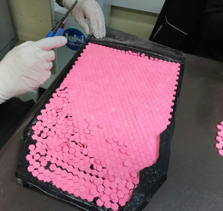 Aeropuerto de Córdoba: cayó con 10 mil pastillas de éxtasis