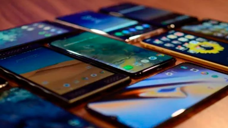 Afip lanza una subasta online de teléfonos celulares.