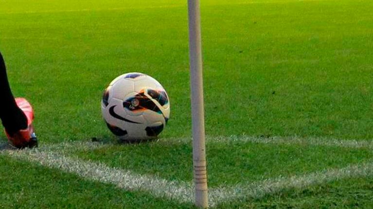 Afortunadamente no hubo heridos por la insólita reacción de un jugador.