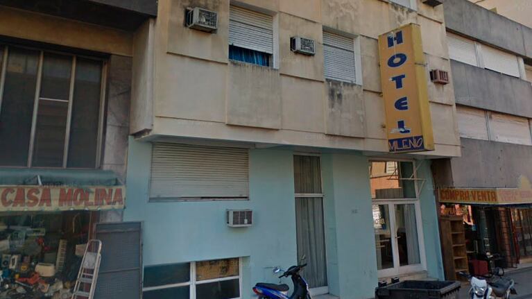 Agentes policiales llegaron al hotel de la calle San Jerónimo a las 18 horas aproximadamente.