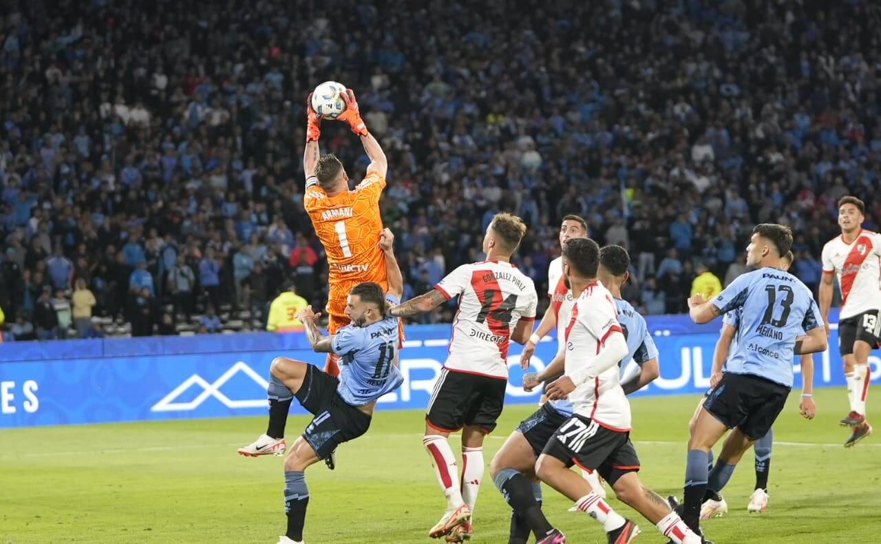 Agónico triunfo de River en el Kempes. Fotos: Lucio Casalla / ElDoce.