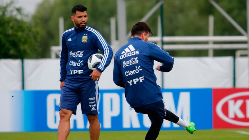 Agüero y Messi formarían la dupla de ataque.