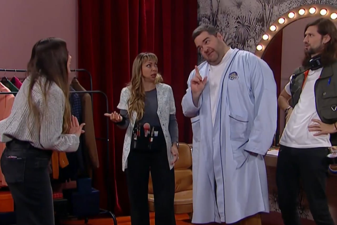 Ahora Caigo: ¿Barbie o Nazarena Vélez? Barassi quedó recontra confundido