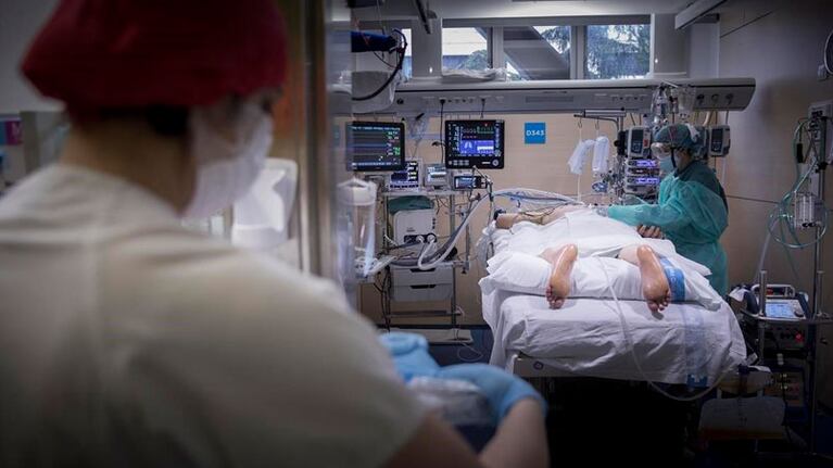 Al día de la fecha hay 986 personas en camas críticas para adultos Covid-19. (Foto ilustrativa)