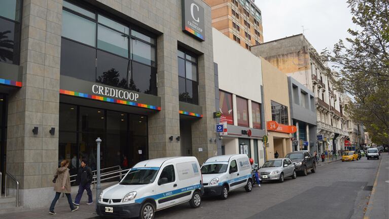 Al final, los bancos atenderán normalmente. 