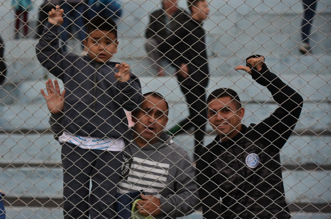 Al Pirata se le escapó la victoria de las manos con escándalo incluido. Foto: Lucio Casalla / ElDoce.tv