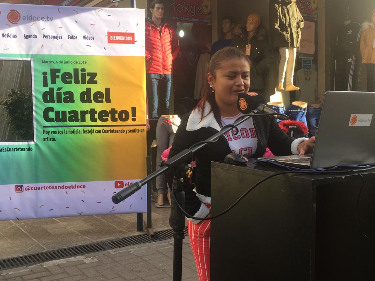 Al ritmo del tunga-tunga cantaron en la peatonal de Córdoba.