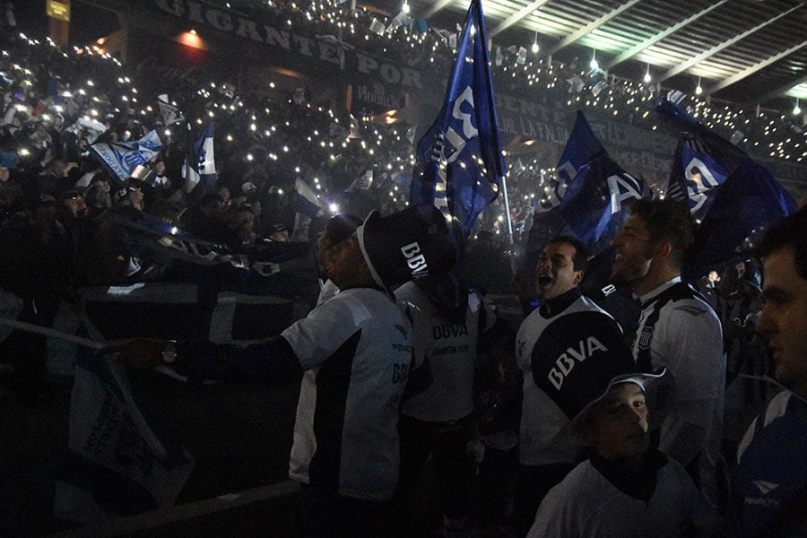 Al terminar el partido ante Brown, todo fue una fiesta. Foto: Lucio Casalla / ElDoce.tv