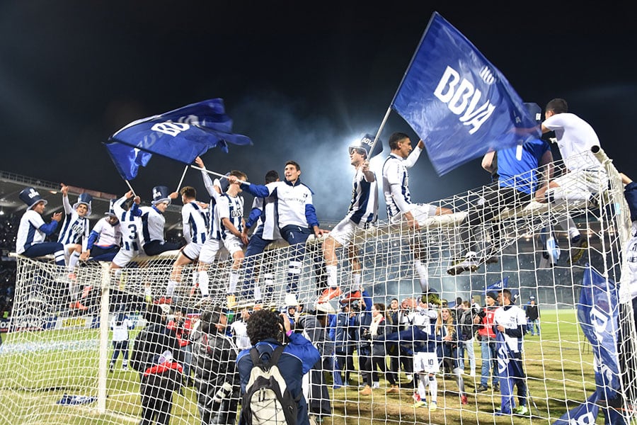 Al terminar el partido ante Brown, todo fue una fiesta. Foto: Lucio Casalla / ElDoce.tv