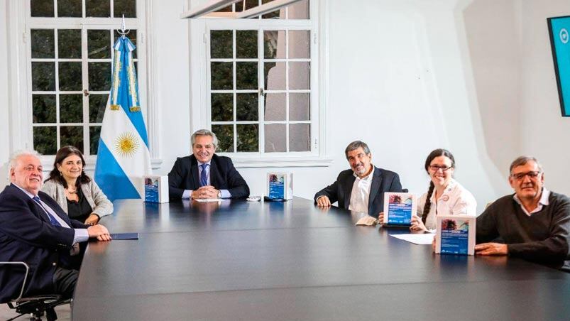 Alberto Fernández destacó el trabajo de los científicos argentinos.