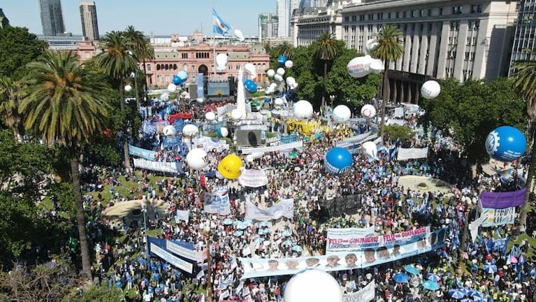 Alberto Fernández en Plaza de Mayo: "El triunfo no es vencer, sino nunca darse por vencido"
