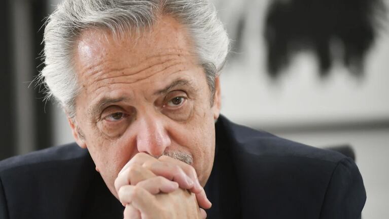 Alberto Fernández fue imputado por el escándalo con los seguros.