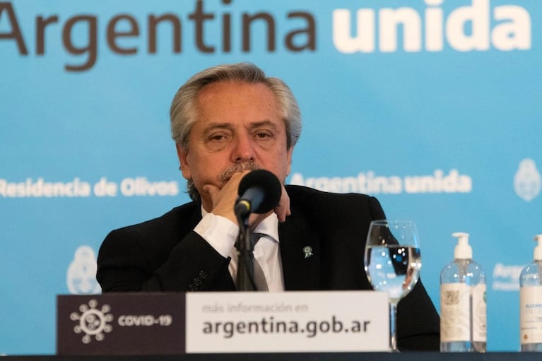 Alberto Fernández intenta relanzar su gestión tras el escándalo.