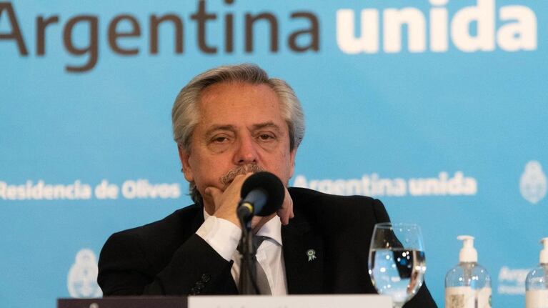 Alberto Fernández intenta relanzar su gestión tras el escándalo.