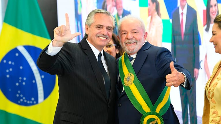 Alberto Fernández junto a Lula da Silva, flamante presidente de Brasil.