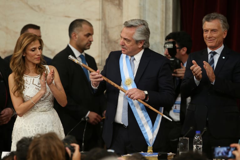 Alberto Fernández y Cristina Kirchner asumieron la conducción del país.