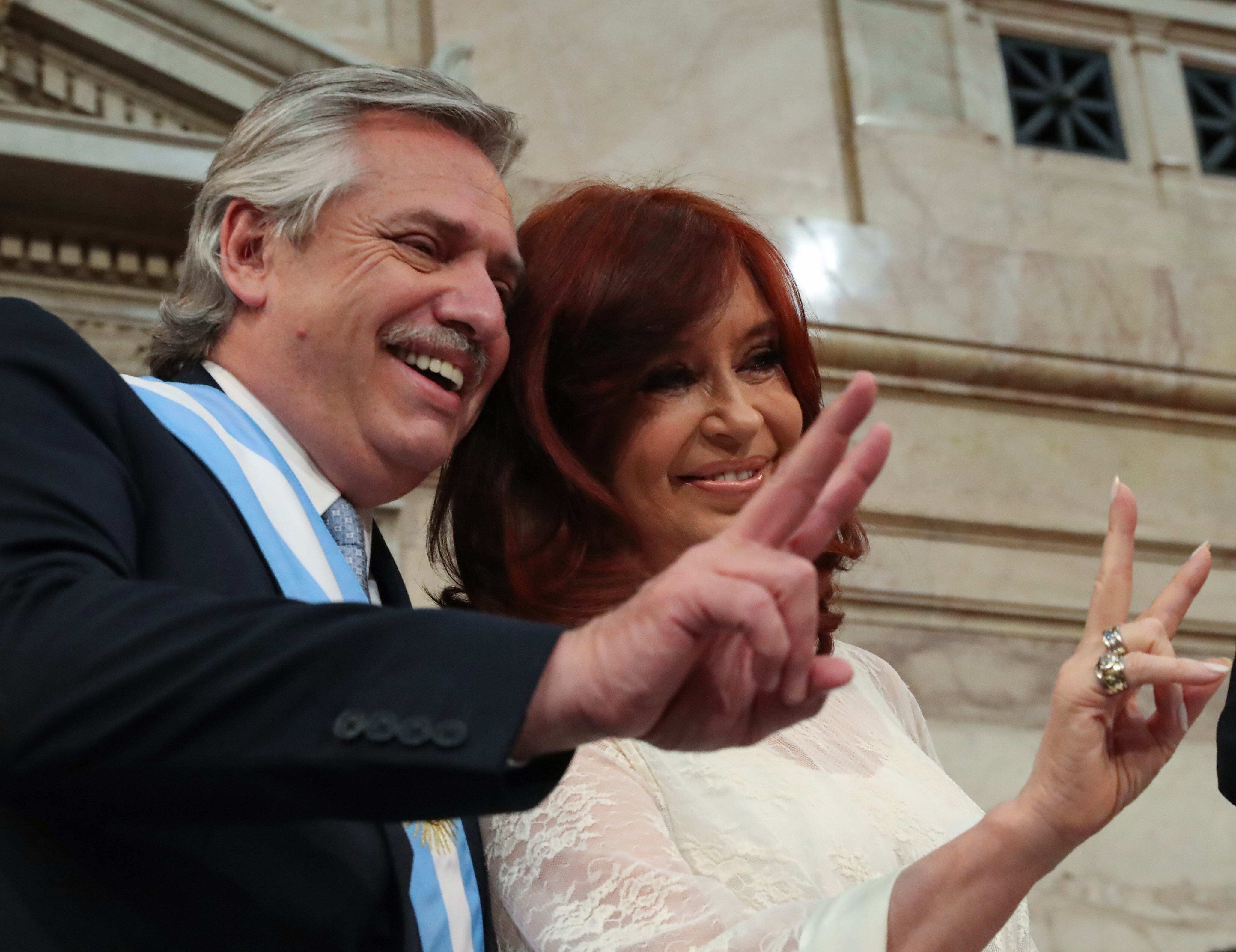 Alberto Fernández y Cristina Kirchner asumieron la conducción del país.