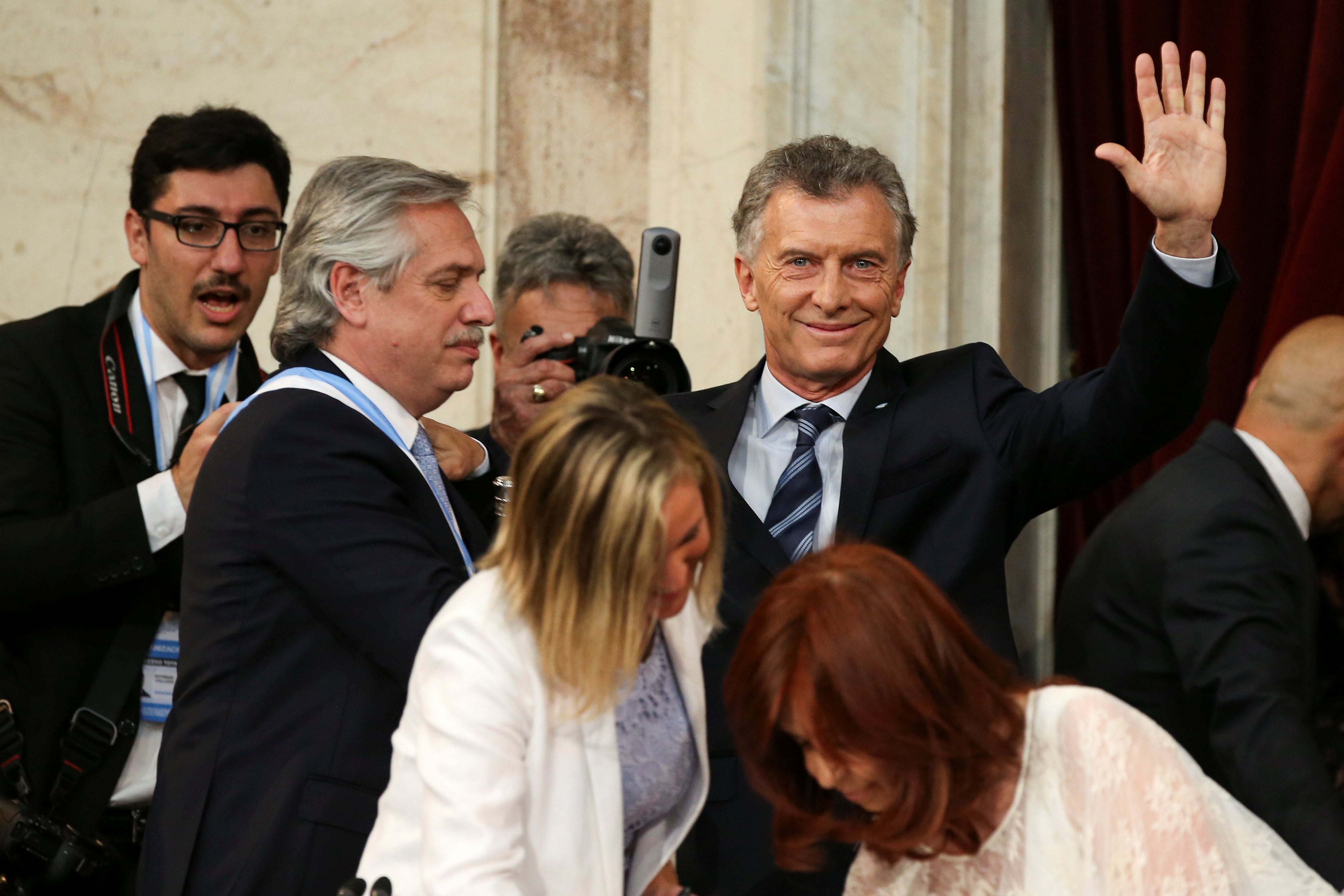 Alberto Fernández y Cristina Kirchner asumieron la conducción del país.