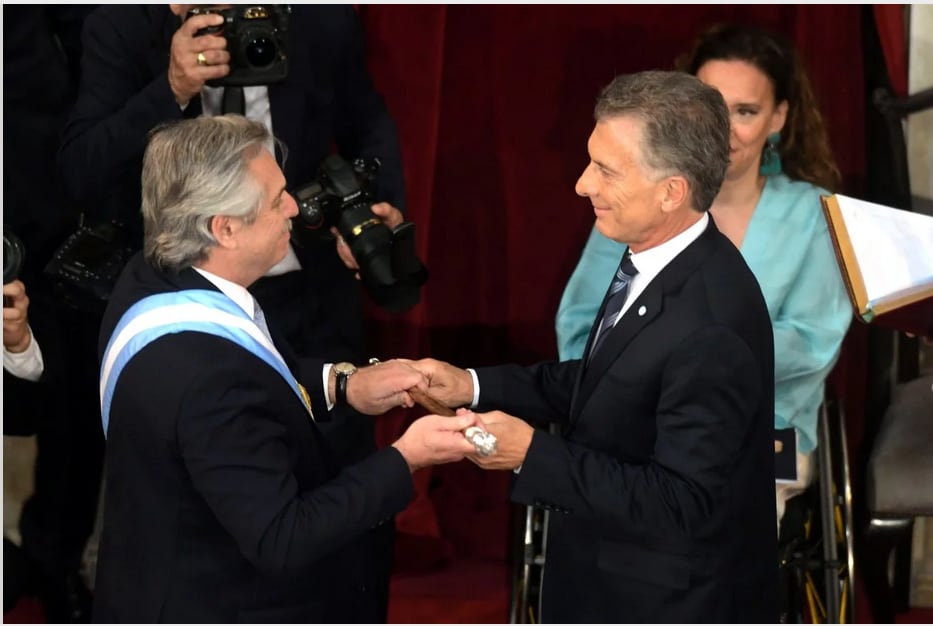 Alberto Fernández y Cristina Kirchner asumieron la conducción del país.