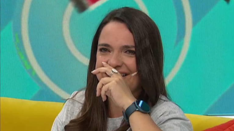 Ale no aguantó las lágrimas tras el saludo de sus familiares.
