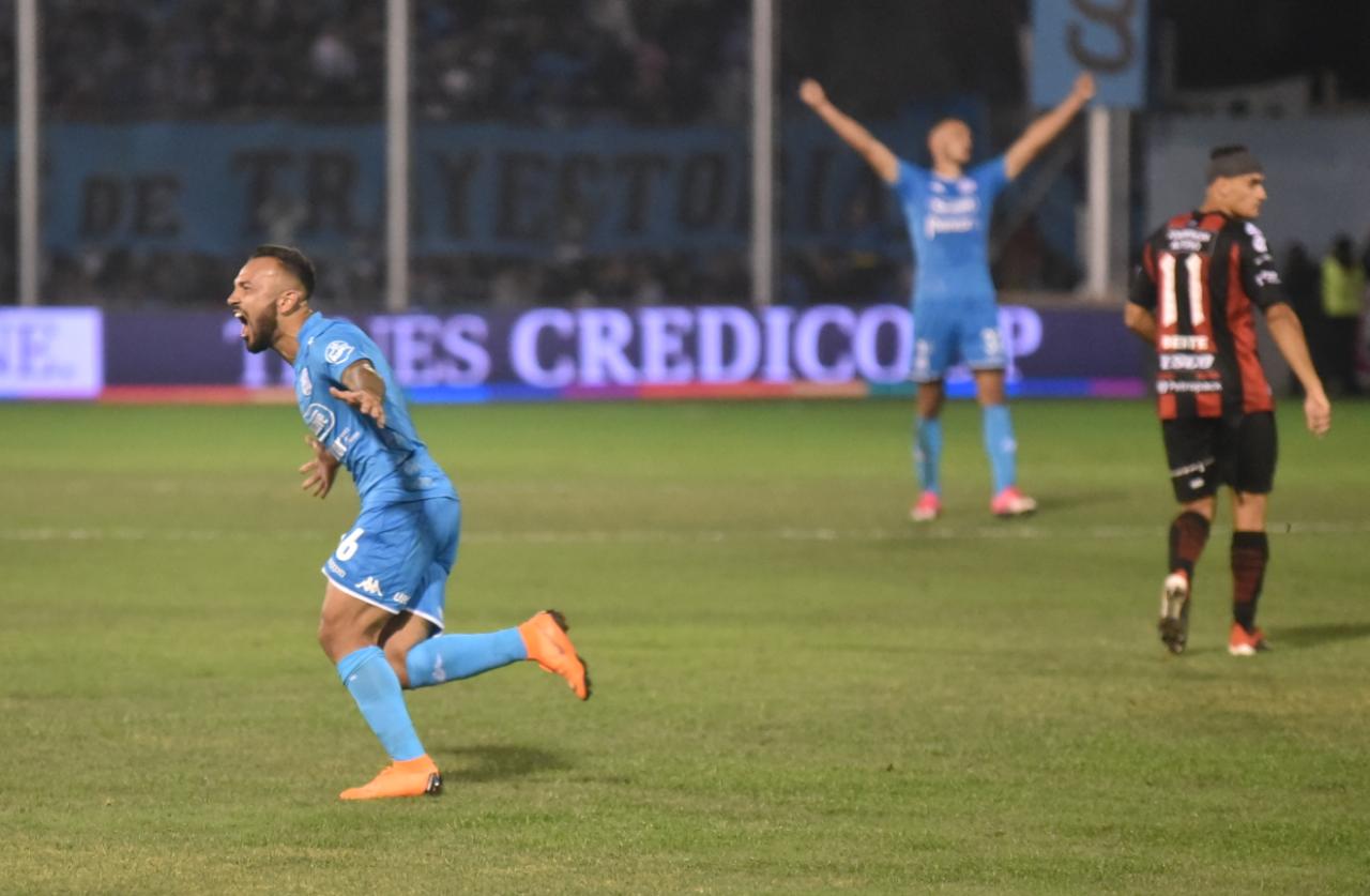 Alegría Pirata: el Celeste goleó y sueña con quedarse en Primera. / Foto: Lucio Casalla ElDoce.tv