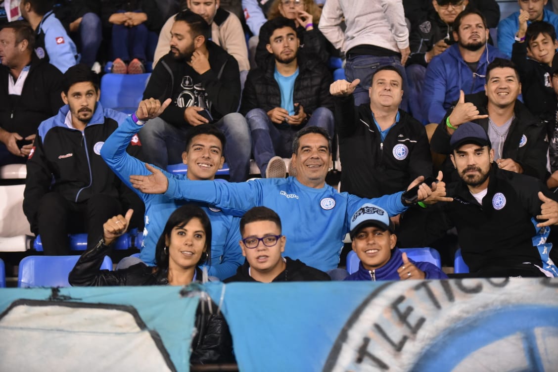 Alegría Pirata: el Celeste goleó y sueña con quedarse en Primera. / Foto: Lucio Casalla ElDoce.tv