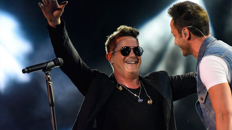 Alejandro Sanz invitó a cantar a Luciano Pereyra.