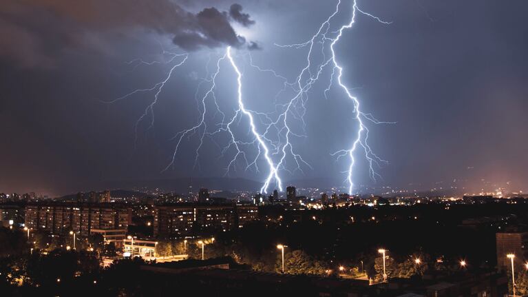 Alerta amarilla por fuertes tormentas: cuáles son las zonas afectadas y hasta qué hora (Foto: Adobe Stock).