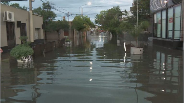 Alerta en Gualeguaychú: el río creció hasta los 4 metros y hay más de 70 evacuados. (Foto: Captura TV/TN)