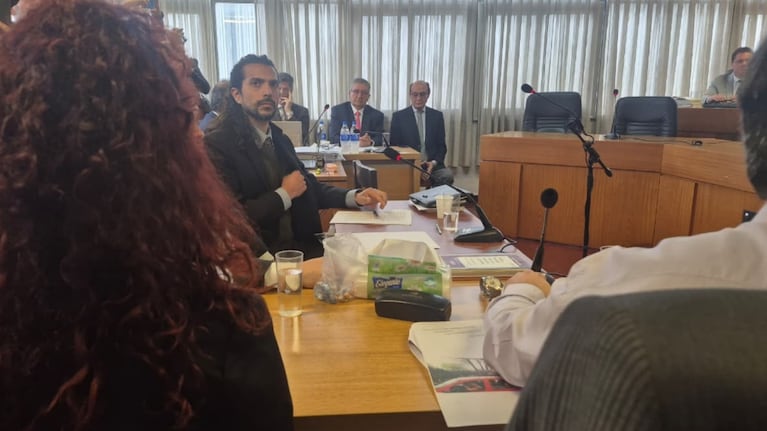 Alexa y Oscar González, a pocos metros en la primera audiencia del juicio.