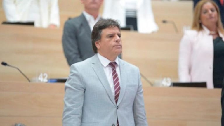 Alfonso Mosquera pidió licencia sin goce de sueldo en la Legislatura.