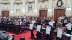 Algunas bancadas con los escritos en la Legislatura. Foto: Néstor Ghino / ElDoce.tv