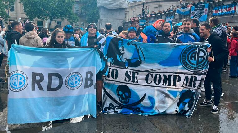 Algunos de los cordobeses en el banderazo. Foto: Iván Moreira/ElDoce.