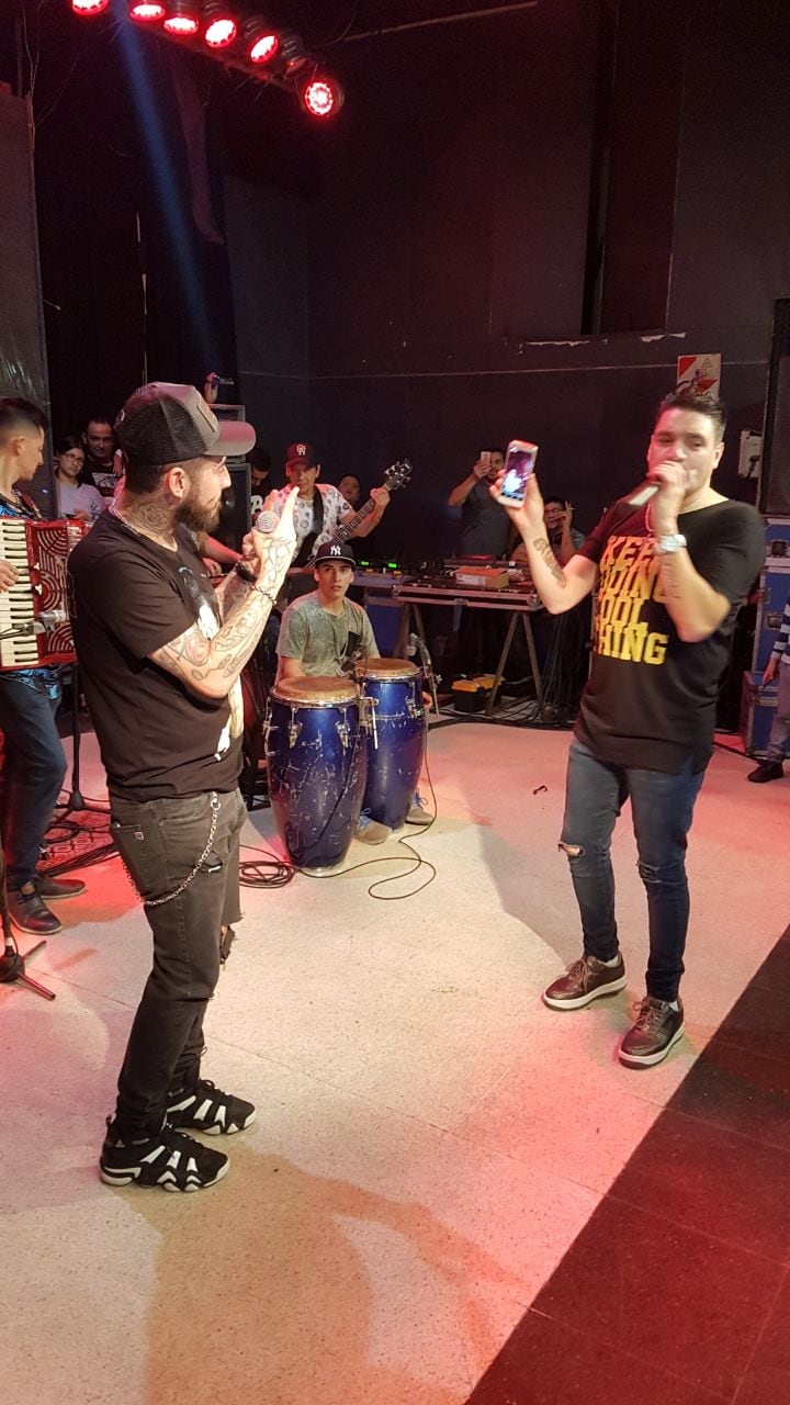 Alimentando una sonrisa: La Sala del Rey se llenó de cuarteteros que fueron a ayudar a más de 50 comedores.