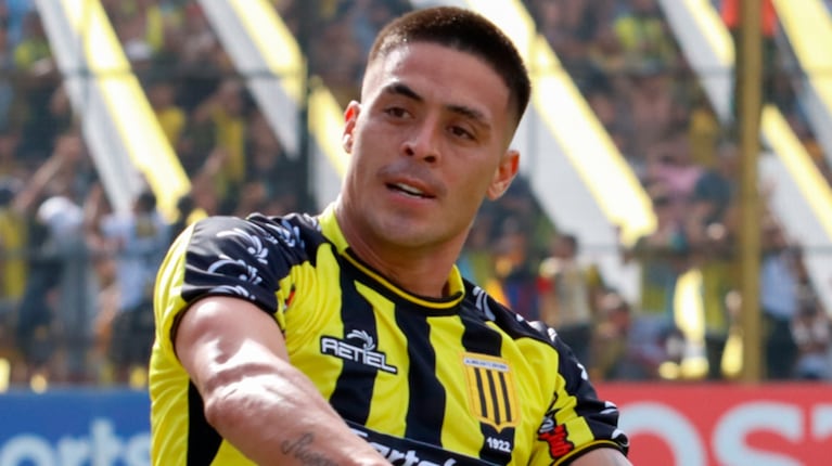 Almirante Brown fue el último equipo de Brian Fernández (Foto: X @Club_AlteBrown).