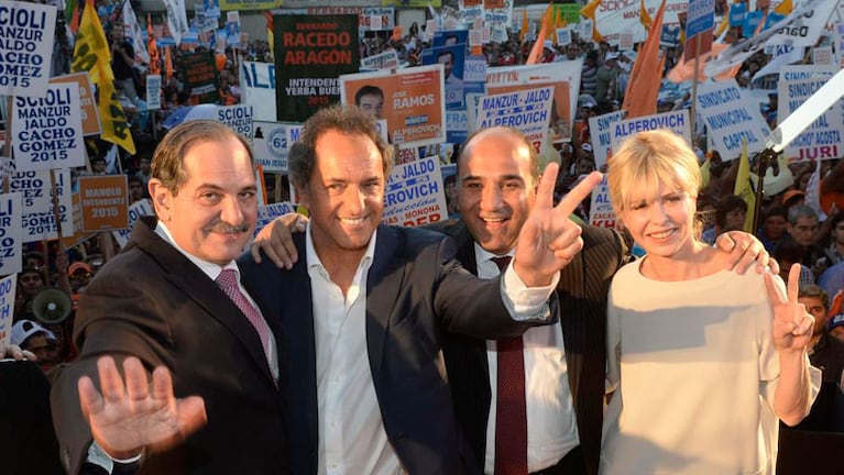 Alperovich, Manzur, Scioli y Rabolini, la noche de las elecciones en Tucumán.
