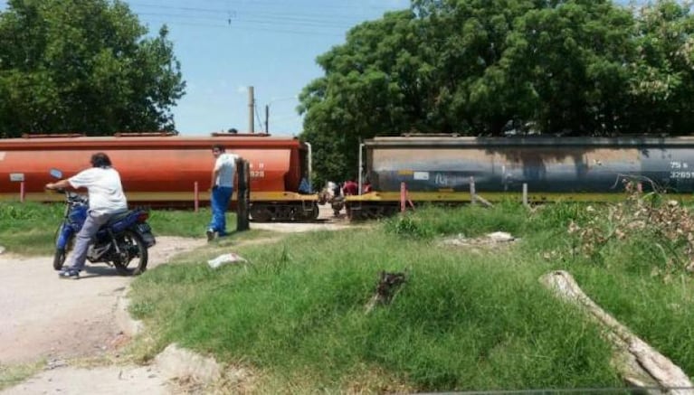 Alta Córdoba: otro tren descarriló y chocó una vivienda