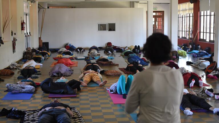 Alta Gracia celebró el Día Internacional del Yoga. Foto: Lucio Casalla.