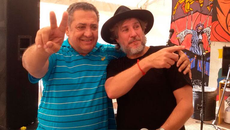 Amado Boudou en la Plaza de Mayo junto a Luis D´Elía. Foto:  @makako77