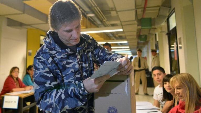 Amado Boudou votó "camuflado"