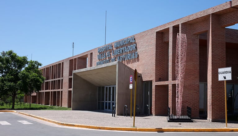 Ambos recibieron las primeras atenciones en el Hospital Príncipe de Asturias.