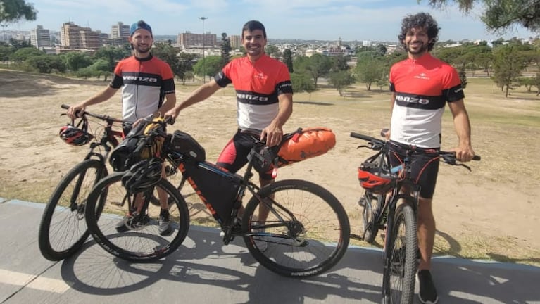 Amigos se preparan para cumplir el sueño de llegar a Qatar en bicicleta