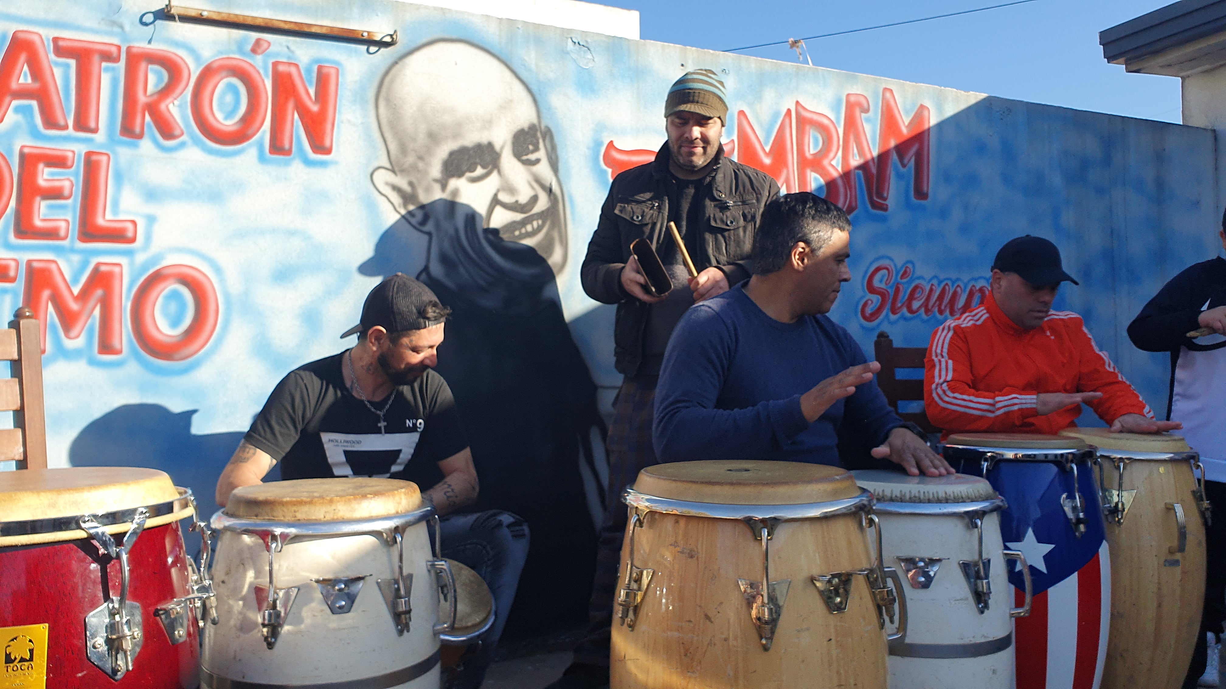 Amigos y alumnos del percusionista lo recordaron haciendo música. Foto: ElDoce/Dahy Terradas.