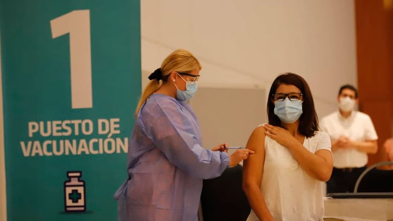 Ana Crinejo, primera médica cordobesa vacunada.
