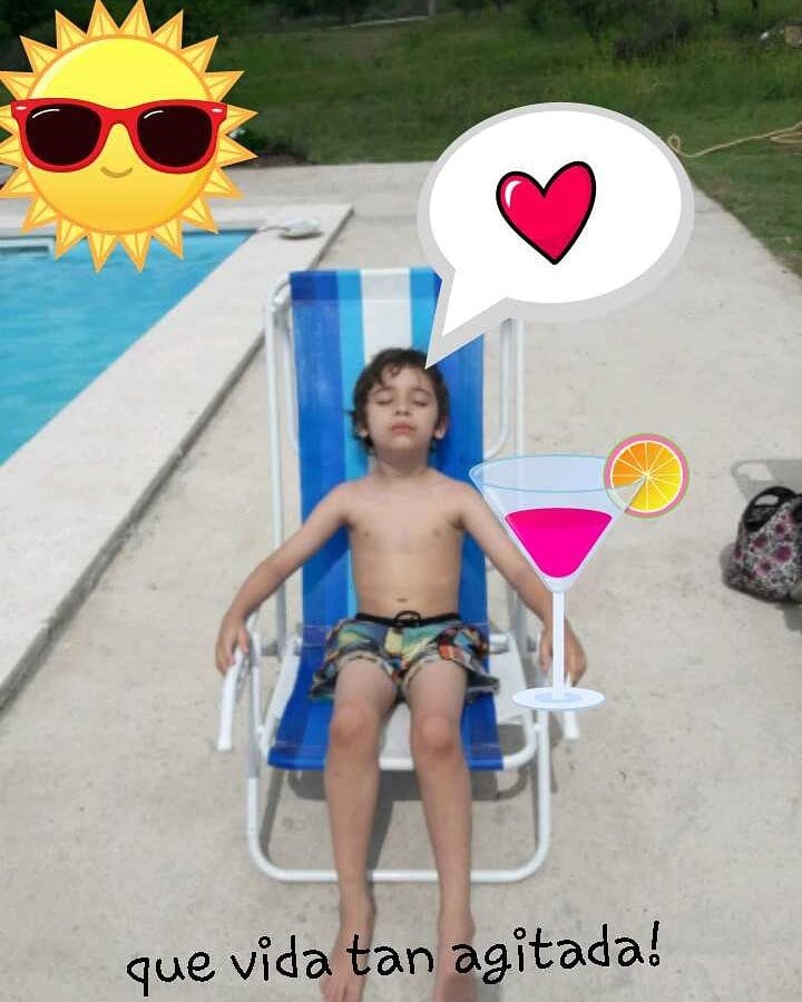 Ana María Navarta y su pequeño lleno de verano. 