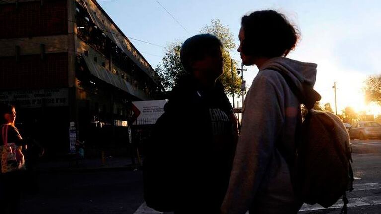 Ana y Camila tienen 14 y 15 años de edad.