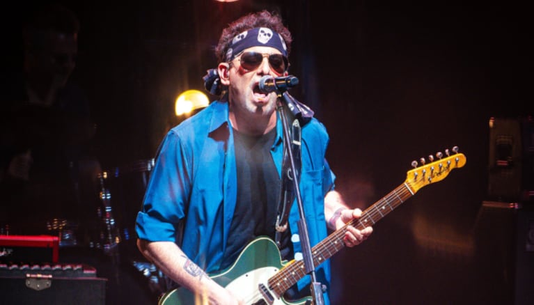 Andrés Calamaro regresa a Córdoba pata presentarse en Plaza de la Música. Entrevista con Eldoce.tv (Imagen: gentileza Clarín).