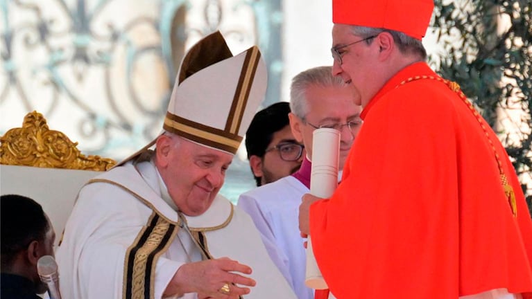 Ángel Rossi, junto al Papa Francisco en 2023.