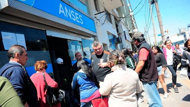 Anses confirmó el cronograma de noviembre: cuándo cobran AUH, jubilados y pensionados